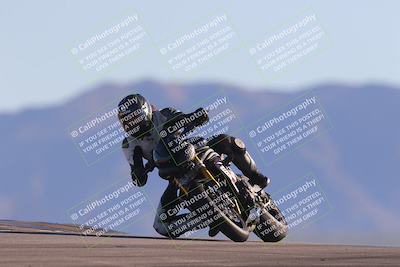 media/Nov-06-2023-Moto Forza (Mon) [[ce023d0744]]/3-Intermediate Group/Session 5 (Turn 9)/